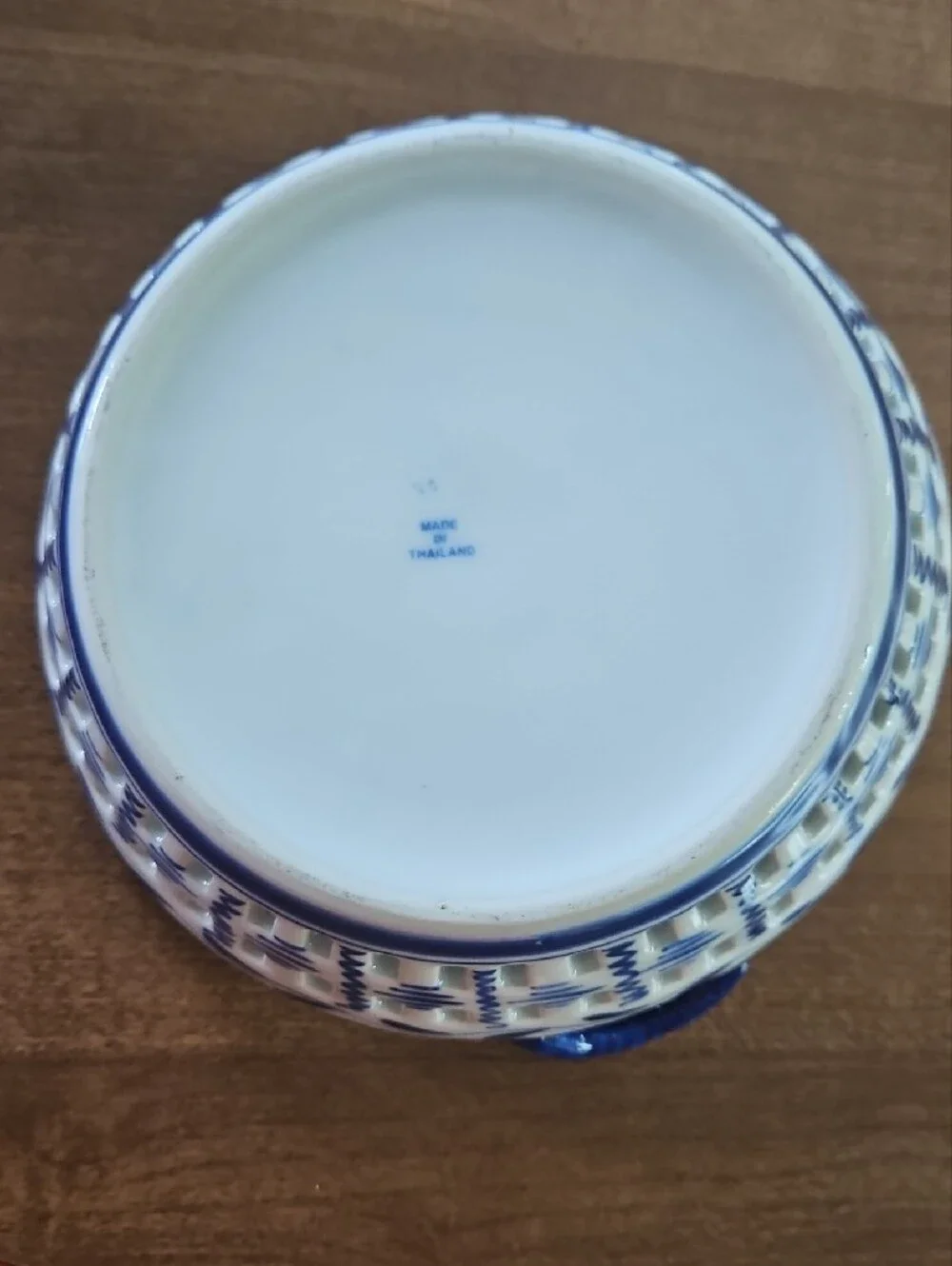 Vintage Blue & White Reticulated Porcelain Basket Bowl Made in Thailand 7.5